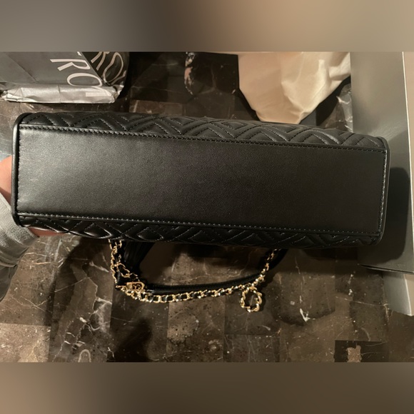 TORY BURCH FLEMING CONVERTIBLE SHOULDER BAG - Picture 3 of 11